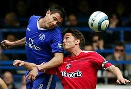 Charlton thăng hạng mùa bóng
1999-2000 nhờ động lực từ các CĐV.