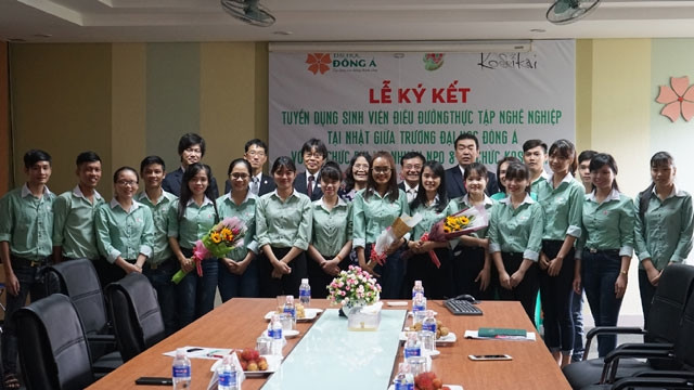 Những sinh viên ngành Điều dưỡng đầu tiên của ĐH Đông Á tham gia chương trình thực tập sinh tại Nhật Bản.