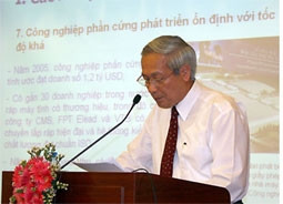 Bộ trưởng BC-VT Đỗ Trung Tá
phát biểu tại Hội nghị.