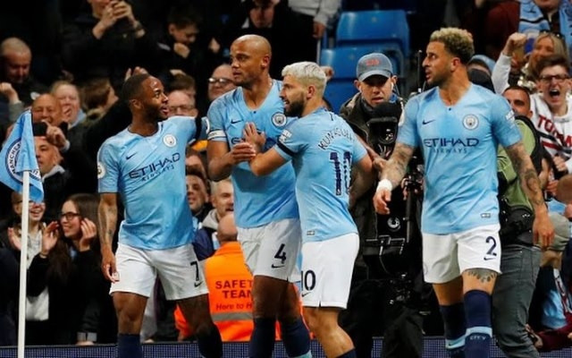 Man City đã ở rất gần với chức vô địch thứ hai liên tiếp. (Ảnh: Reuters)