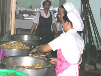 Chỉ có 52,6% bếp ăn tập thể đạt yêu cầu về điều kiện VSATTP.