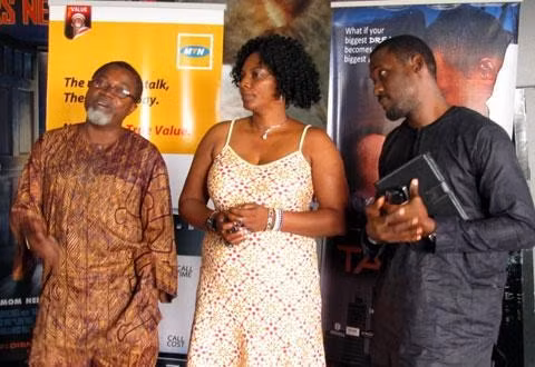 Đoàn làm phim Tango with Me trong buổi chiếu giới thiệu bộ phim.