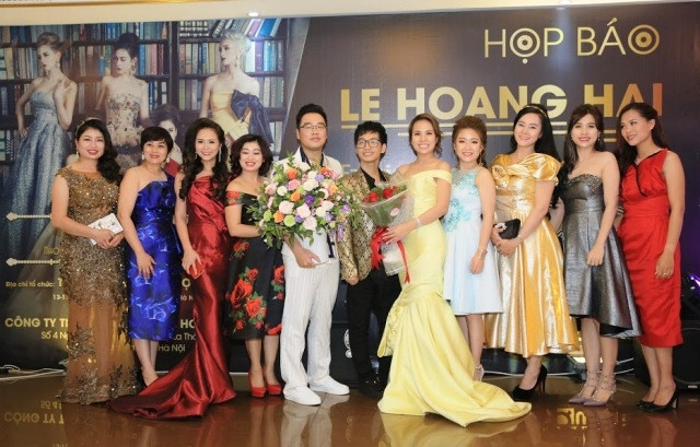 Trình diễn thời trang xuân hè năm 2017 “One night in Paris”