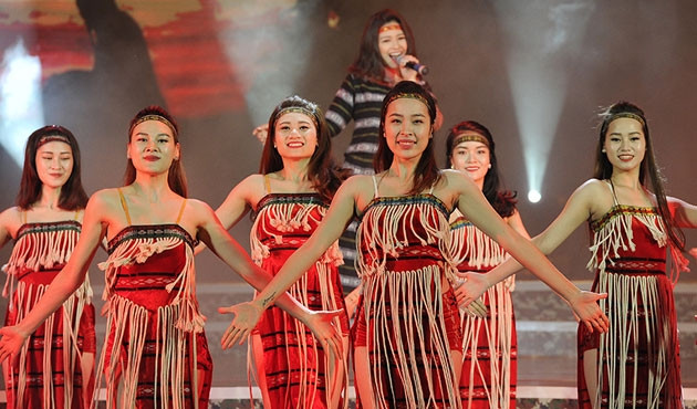  Cầu truyền hình Bài ca đường 9: Những cuộc hội ngộ bất ngờ và cảm động