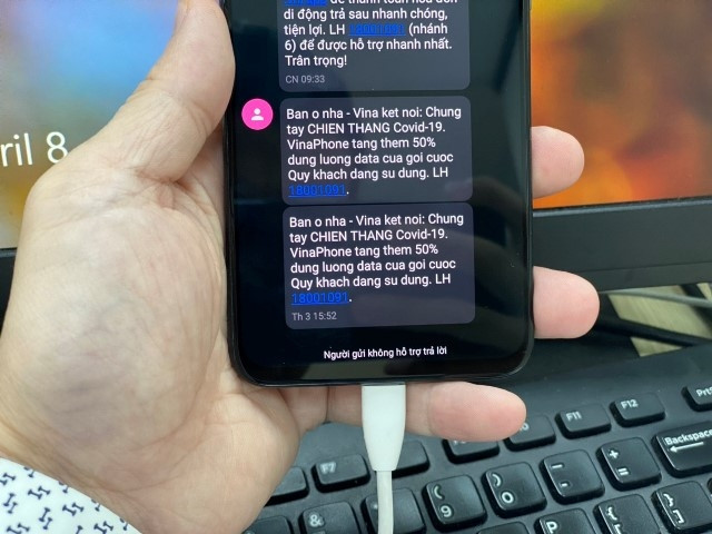 VinaPhone nhắn tin tặng Data cho khách hàng.