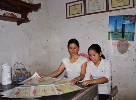 Mẹ con cô giáo Mai.