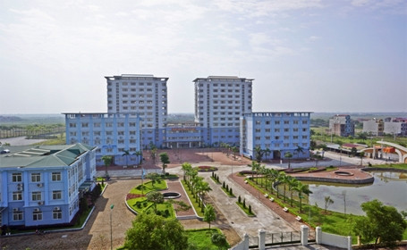 Trường Đại học Công nghiệp Dệt May Hà Nội được thành lập trên cơ sở tổ chức lại Trường Cao Đẳng Công nghiệp - Dệt May Thời trang Hà Nội,