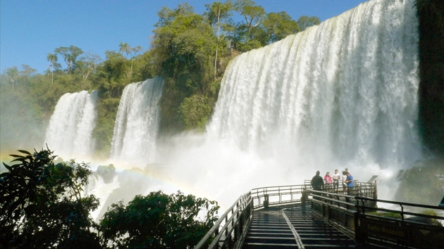 Thác Iguazu.