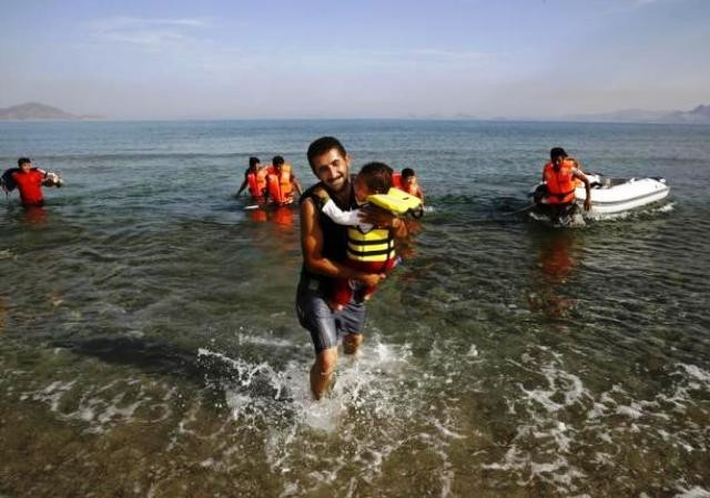 Người di cư đến từ Iran tại đảo Kos, Hy Lạp, ngày 15-8-2015. (Ảnh: Reuters).