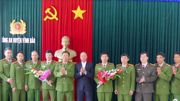 Công an TP Hải Phòng và Huyện ủy, UBND huyện Vĩnh Bảo biểu dương, khen thưởng Công an huyện Vĩnh Bảo.