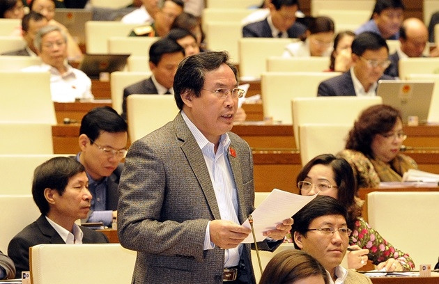 Quốc hội thảo luận tại hội trường ngày 1-11. Ảnh: THANH CHƯƠNG.