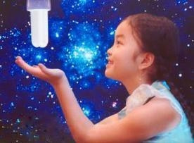 Dùng bóng đèn compact giúp tiết kiệm điện.