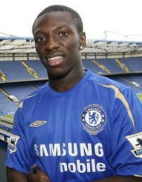 Shaun Wright-Phillips về Chelsea
chỉ để ngồi trên ghế dự bị.