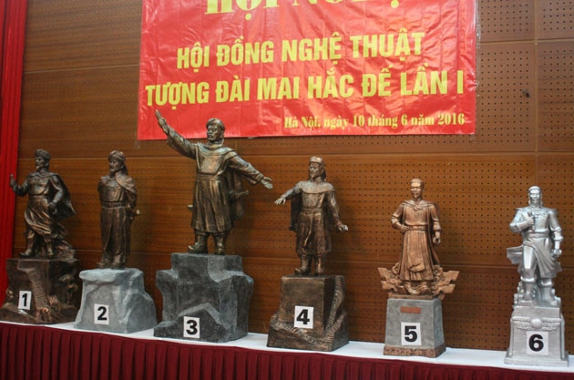 Sáu phương án tượng đài Mai Thúc Loan.