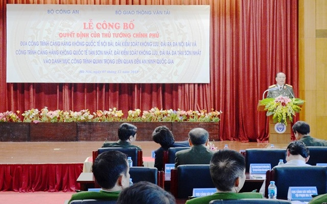 Đại diện Bộ Công an công bố quyết định của Thủ tướng về công trình quan trọng liên quan đến an ninh quốc gia.