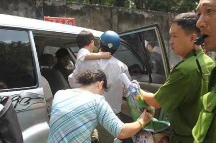 Công an quận Tân Bình giải cứu thành công hai cháu bé bị bắt cóc làm con tin.