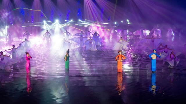 Bốn cô gái trong Tứ bình tố nữ.