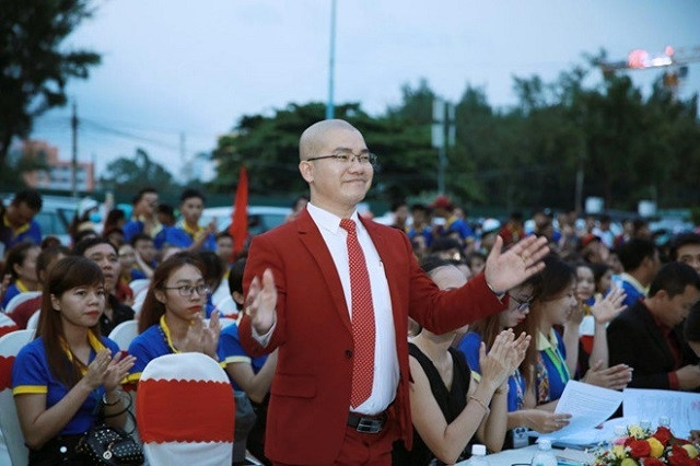 Chủ tịch HĐQT Công ty CP Địa ốc Alibaba Nguyễn Thái Luyện bị khởi tố về hành vi “Lừa đảo chiếm đoạt tài sản”.