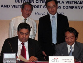 Lãnh đạo Citibank và VPSC
ký thỏa thuận hợp tác.