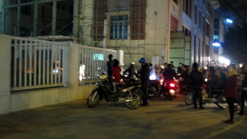 Vỉa hè trước số nhà 23 Ngô Quyền (Hoàn Kiếm, Hà Nội) trở thành bãi gửi xe tự phát vào những dịp lễ, Tết.