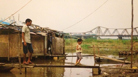 Cuộc sống của lao động di cư qua góc nhìn của người trong cuộc (Ảnh chụp lại).