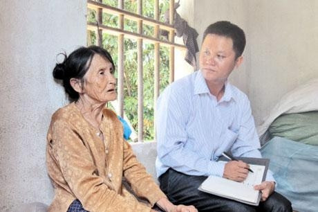 Mẹ Nguyễn Thị Ðậu chia sẻ với phóng viên.
