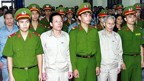 Các bị cáo tại phiên tòa. (Ảnh: Internet)