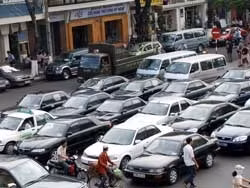 Xe hơi BMW đang thay thế... xe đạp