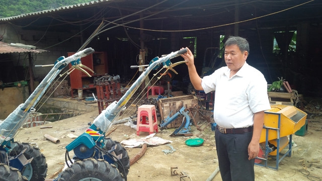 Nông dân Hoàng Văn Hiệu cung ứng máy cày cho rất nhiều nông dân ở tỉnh Cao Bằng.