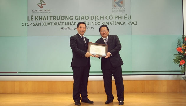 Dư mua trần 600 nghìn cổ phiếu KVC trong buổi sáng đầu tiên giao dịch 