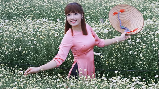 Người đàn bà yêu hoa