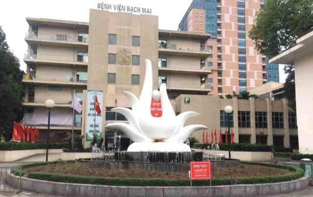 Bệnh viện Bạch Mai.