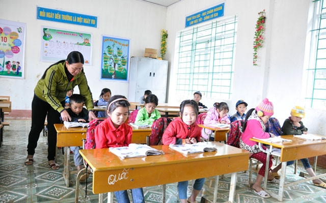 Cô giáo Nông Thị Huyền trong giờ lên lớp.