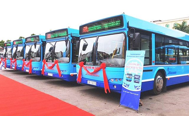 Transerco đưa vào vận hành xe buýt tiêu chuẩn khí thải Euro 4, sàn thấp sản xuất tại châu Âu.