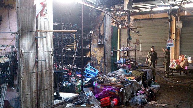 Hiện trường vụ cháy chợ Phùng Khoang (Nam Từ Liêm, Hà Nội). (Ảnh: Duy Linh)