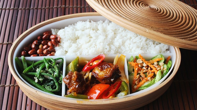 Sôi động cơm văn phòng online