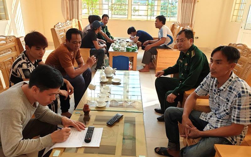 Cứu sống sáu ngư dân bị đắm tàu trên vùng biển Cô Tô