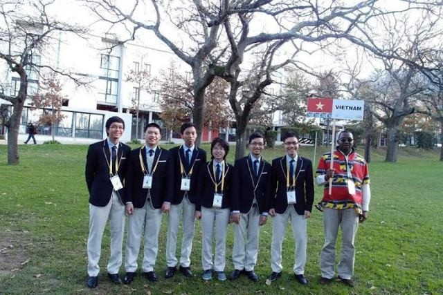 Các thành viên đội tuyển Việt Nam tham dự IMO 2014 tại Cape Town. (Ảnh do thành viên của đoàn cung cấp).
