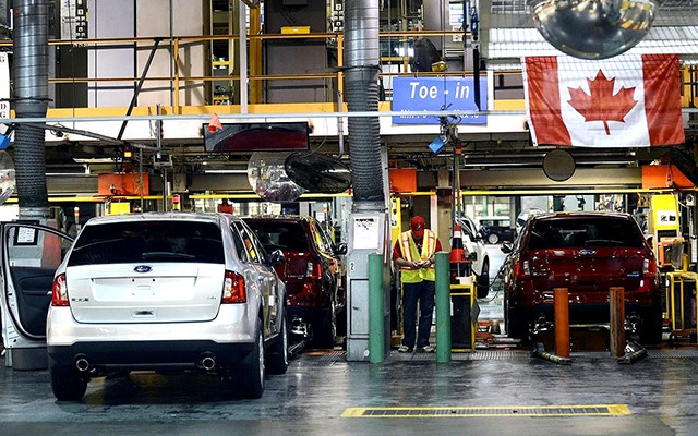 Một xưởng sản xuất ô-tô ở Canada. Ảnh TWTJ