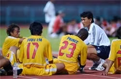 Công Minh buộc phải chia tay
với các học trò của mình, một tin
buồn cho bóng đá Đồng Tháp.