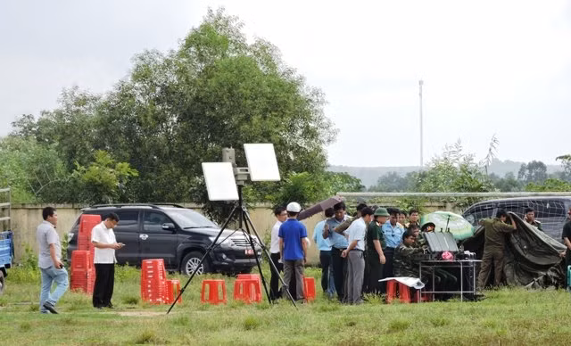 Khu vực điều khiển máy bay không người lái phục vụ việc tìm kiếm chiếc máy bay mất liên lạc 8632EC130T2.