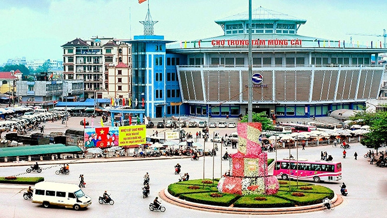 Một góc thành phố Móng Cái (Quảng Ninh). Ảnh: THÁI CẢNH