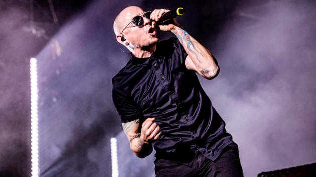 Ca sĩ Chester Bennington của Linkin Park qua đời tại nhà riêng