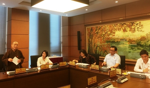 Đại biểu Quốc hội - Hòa thượng Thích Bảo Nghiêm phát biểu tại tổ Hà Nội.