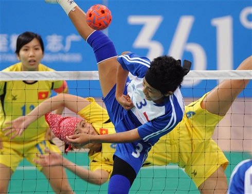 Đội nữ gặp khó khăn về lực lượng nhưng vẫn là chủ lực giành huy chương của cầu mây Việt Nam. Ảnh: Huy Tường.