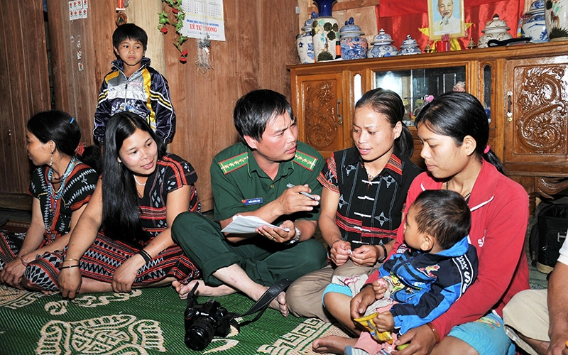 Phóng viên Báo Biên phòng tác nghiệp tại vùng sâu, vùng xa, vùng biên giới của Tổ quốc.