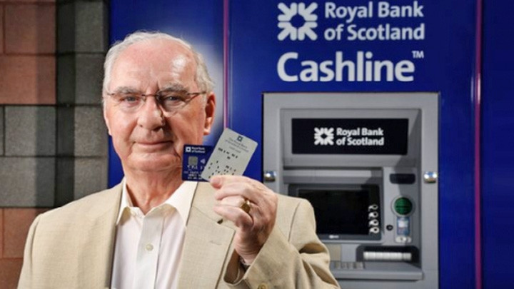 Nhà phát minh ra máy ATM James Goodfellow.