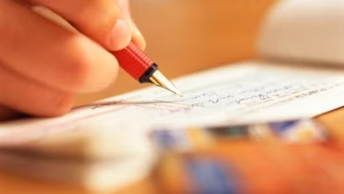 Di cư ngôn ngữ ở nhà văn đương đại