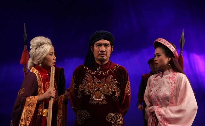 Cảnh trong vở Công lý không gục ngã (NH Tuổi trẻ).