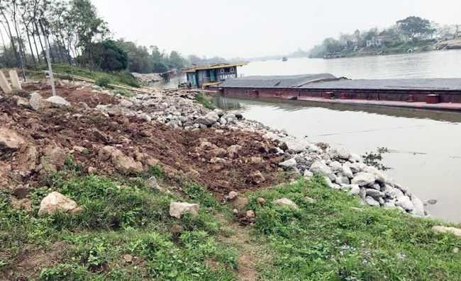 Công trình xây dựng vi phạm pháp luật về đê điều tại kè Đồng Thiện, huyện Tiên Lữ (Hưng Yên) đã bị phá dỡ.